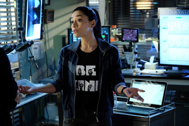 MV5BM2I5NTk5MmMtNWYzMi00YTcyLTgzMGItNTE3OWY0N2QzY2NkXkEyXkFqcGdeQXVyNjc5Mjg0NjU@._V1_SY1000_SX1500_AL_