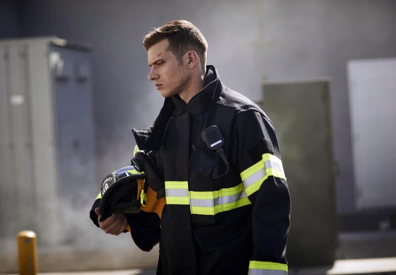 no-s1_15-oliver-outdoor_1846_hires1_FULL