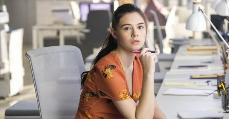 nia-nal-supergirl-header