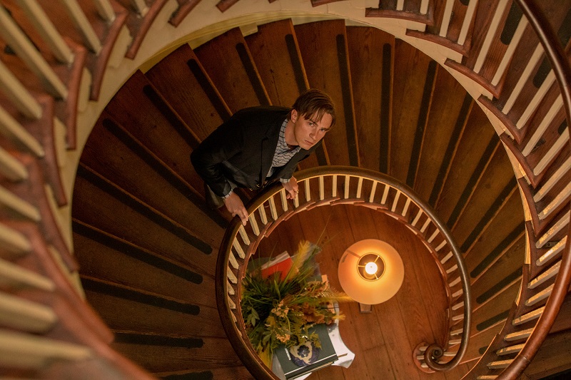 Drew Starkey in Outer Banks