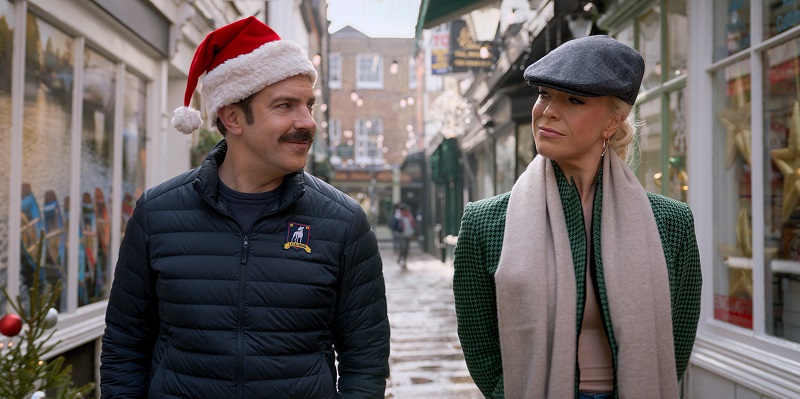 Still frame of Jason Sudeikis and Hannah Waddingham