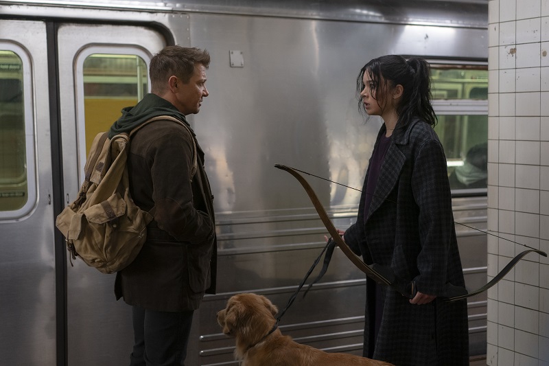 Still of Jeremy Renner and Hailee Steinfeld