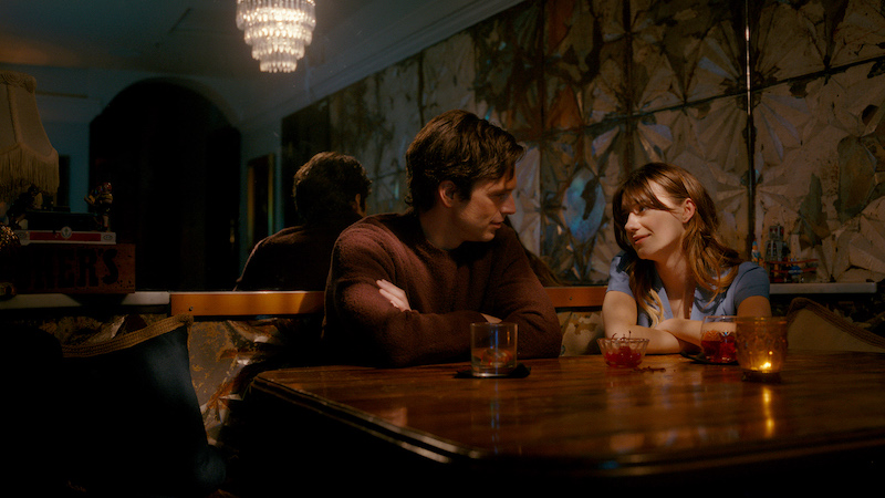 8ccg386d4midnight_Fresh_still1 Sebastian Stan and Daisy Edgar-Jones in Fresh