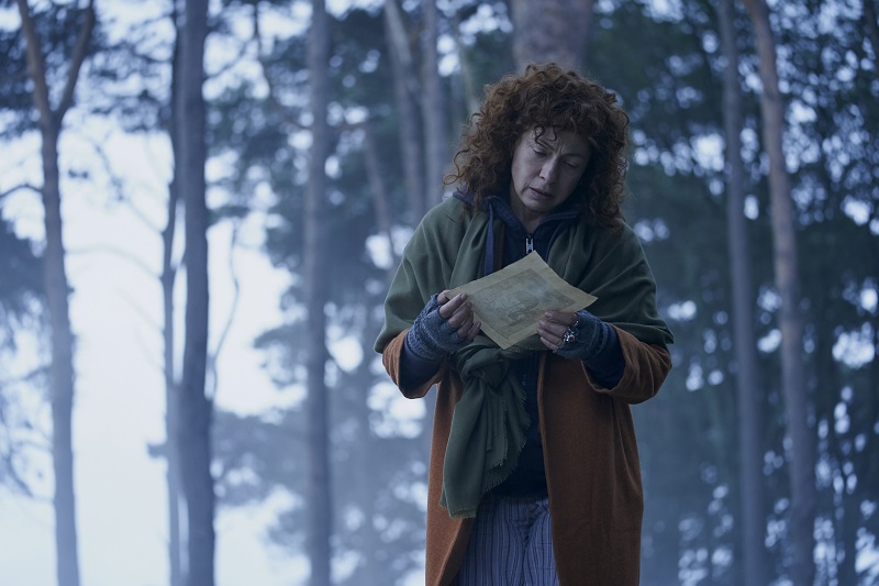 Alex Kingston as Sarah Bishop