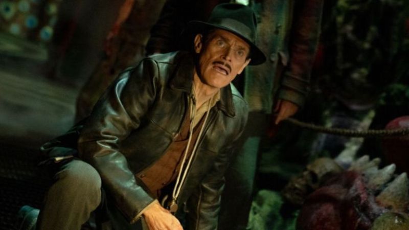 Willem-Dafoe-in-Nightmare-Alley (1)